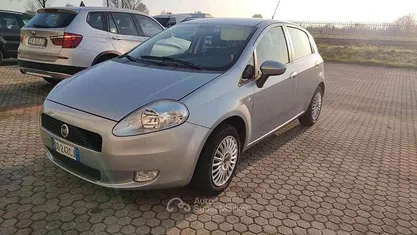 Usata Fiat Grande Punto Active 65 CV (47 kW) 2006 Grigio Utilitaria