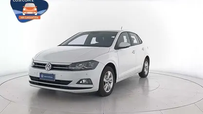 Pure white Usata 2019 VW Polo Comfortline Tre volumi | 13.900 € (Buon prezzo)