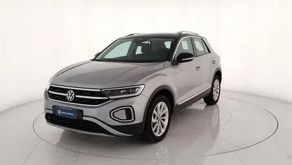 Usata VW T-Roc Style 116 CV (85 kW) 2025 Grigio metallizzato SUV