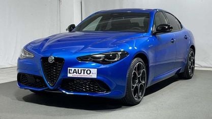 Ny Alfa Romeo Giulia Veloce 211 HK (155 kW) 2025 Blå Sedan