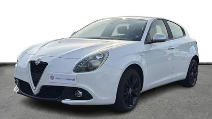 Bianco Usata 2017 Alfa Romeo Giulietta Super Tre volumi | 9500 € (Buon prezzo)