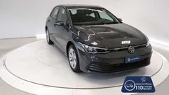 Grigio scuro Usata 2022 VW Golf VIII Life Tre volumi | 22.200 € (Ottimo prezzo)