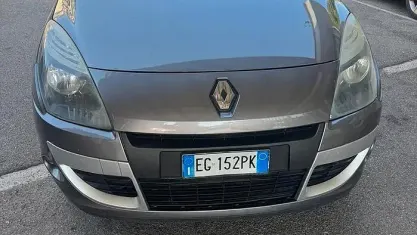 Usata Renault Scénic Luxe 110 CV (80 kW) 2011 Grigio Monovolume
