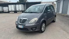 Grigio Usata 2008 Lancia Musa Monovolume | 3900 € (Buon prezzo)