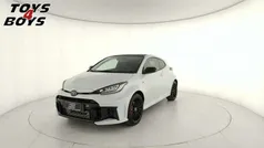 Bianco Nuova 2024 Toyota Yaris Tre volumi | 56.900 € (Buon prezzo)