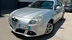 Argento Usata 2011 Alfa Romeo Giulietta Distinctive Due volumi | 2990 € (Super prezzo)