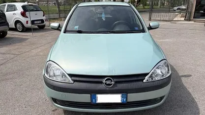 Usata Opel Corsa 58 CV (42 kW) 2002 Verde Utilitaria