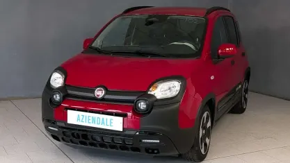 Usata Fiat Panda Cross Cross 69 CV (50 kW) 2024 Rosso Utilitaria
