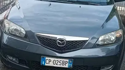Usata Mazda 2 75 CV (55 kW) 2004 Grigio Utilitaria