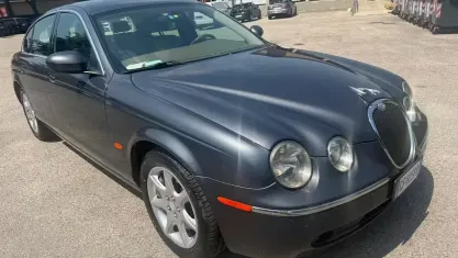 Usata Jaguar S-Type S 207 CV (152 kW) 2005 Grigio Berlina