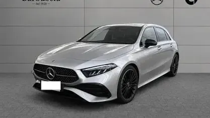 Usata Mercedes A180 Advanced Plus 116 CV (85 kW) 2023 Argento Utilitaria