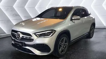 Argento Usata 2022 Mercedes GLA250 Premium SUV | 30.900 € (Super prezzo)