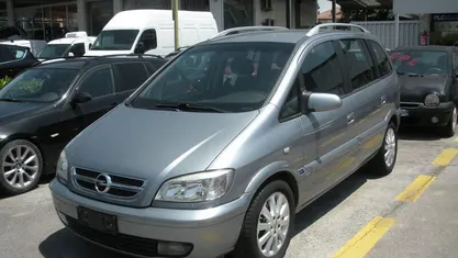 Gray Usata 2004 Opel Zafira Monovolume | 3800 € (Molto cara)