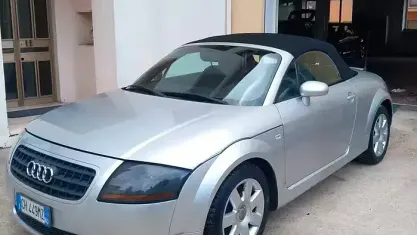 Usata Audi TT Roadster Design 179 CV (131 kW) 2003 Grigio Cabrio