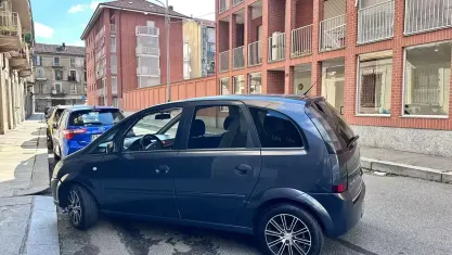 Usata Opel Meriva 90 CV (66 kW) 2010 Nero Monovolume