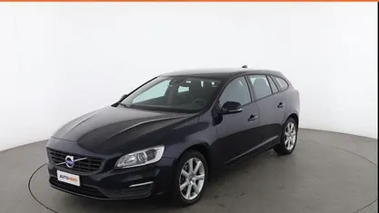 Usata Volvo V60 Kinetic 150 CV (110 kW) 2017 Blu Station wagon