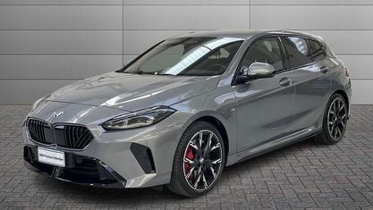 Usado BMW 118 M Sport 150 HP (110 kW) 2025 Cinzento Citadino