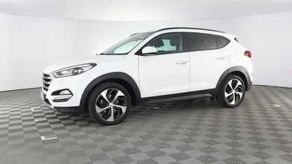 Bianco / pastello Usata 2016 Hyundai Tucson Xpossible SUV | 13.500 € (Buon prezzo)