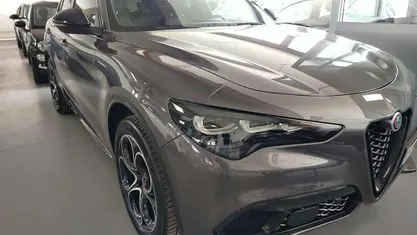 Usata Alfa Romeo Stelvio Veloce 210 CV (154 kW) 2024 Grigio SUV