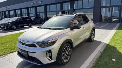 Grigio Usata 2021 Kia Stonic Style SUV | 14.700 € (Buon prezzo)