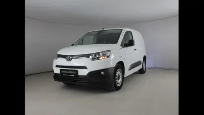 Begagnad Toyota Proace City City 56 kW (77 HK) 2022 Vit Minibuss