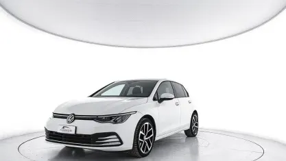 Usado VW Golf VIII Life 110 CV (80 kW) 2021 Blanco Utilitario