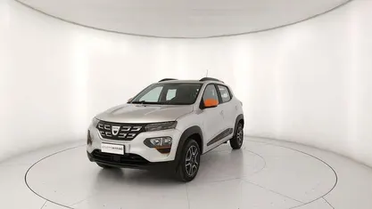 Grigio Usata 2022 Dacia Spring Comfort Plus Due volumi | 9950 € (Buon prezzo)