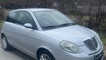 Usata Lancia Ypsilon 60 CV (44 kW) 2010 Grigio Utilitaria