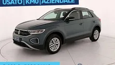 Petroleum blue metallizzato nero Usata 2024 VW T-Roc Life SUV | 30.900 € (Buon prezzo)