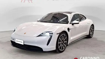 Bianco metallizzato Usata 2021 Porsche Taycan 4S Performance Package Tre volumi | 49.900 € (Super prezzo)