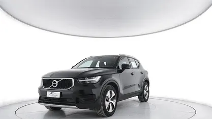Usata 2019 Volvo XC40 Momentum SUV | 21.900 € (Buon prezzo)