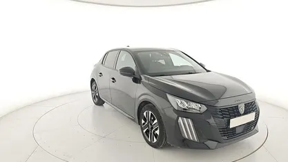 Usata Peugeot 208 Allure 101 CV (74 kW) 2025 Grigio Utilitaria