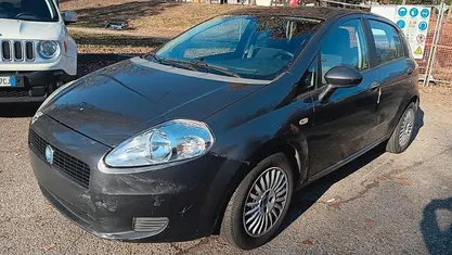 Grigio Usata 2007 Fiat Grande Punto Due volumi | 3250 € (Buon prezzo)