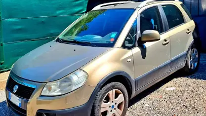 Usata Fiat Sedici 107 CV (78 kW) 2006 Grigio SUV