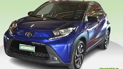 Usata Toyota Aygo X Trend 72 CV (52 kW) 2025 Blu SUV