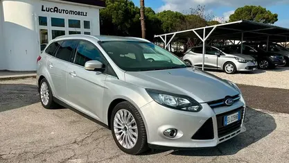 Usata Ford Focus Titanium 163 CV (119 kW) 2011 Grigio Station wagon