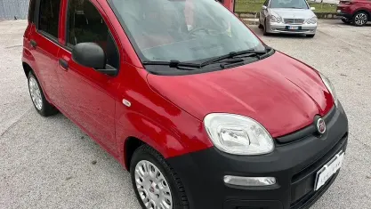 Usata Fiat Panda Pop 75 CV (55 kW) 2015 Rosso Utilitaria