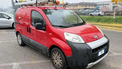Rosso pastello Usata 2016 Fiat Fiorino Monovolume | 6490 € (Buon prezzo)