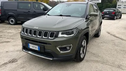 Usata Jeep Compass Limited 140 CV (102 kW) 2018 Verde SUV