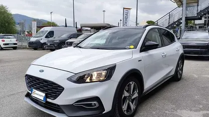 Usata Ford Focus Active 125 CV (91 kW) 2019 Bianco Berlina