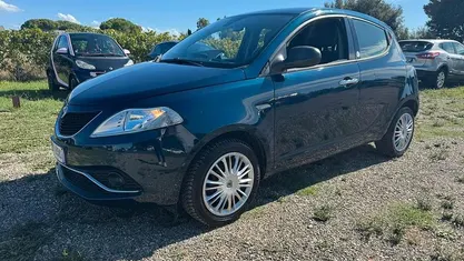 Blu Usata 2016 Lancia Ypsilon Due volumi | 7900 € (Buon prezzo)