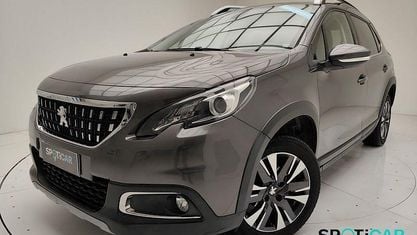 Usado Peugeot 2008 Allure 82 HP (60 kW) 2018 Cinzento SUV