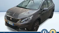 Grigio Usata 2019 Peugeot 2008 Style SUV | 13.300 € (Buon prezzo)