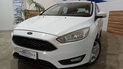 Bianco Usata 2016 Ford Focus Titanium Tre volumi | 6500 € (Super prezzo)