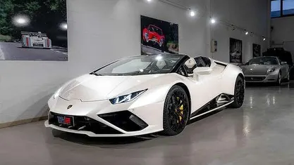 Usata Lamborghini Huracán 610 CV (448 kW) 2022 Bianco Cabrio