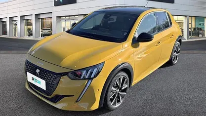 Usata Peugeot 208 GT 101 CV (74 kW) 2023 Giallo Utilitaria