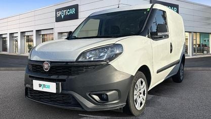 Usata Fiat Doblò Lounge 95 CV (69 kW) 2021 Bianco Monovolume