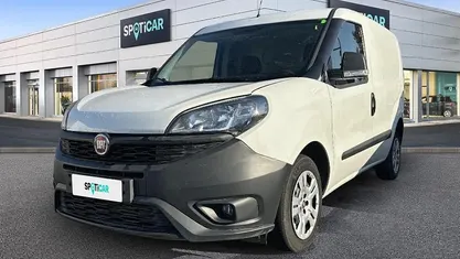 Usata Fiat Doblò Lounge 95 CV (69 kW) 2021 Monovolume
