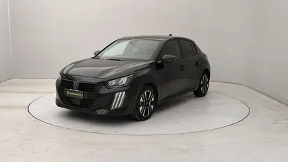 Usata Peugeot 208 Allure 101 CV (74 kW) 2025 Nero Utilitaria