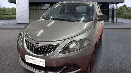 Grigio Usata 2021 Lancia Ypsilon Silver Due volumi | 10.950 € (Buon prezzo)